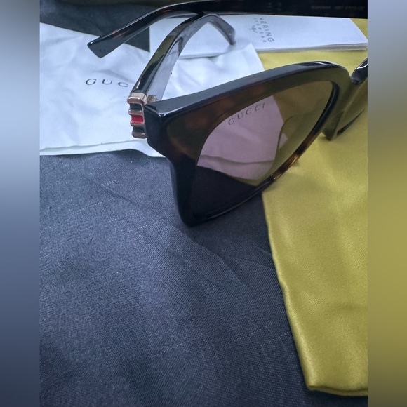 Gucci authentic sunglasses. NWT! NWB!! - Picture 4 of 17